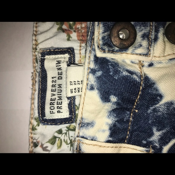 Acid Wash (Forever 21 shorts) - Picture 7 of 7